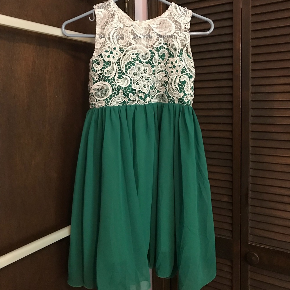 Girls dress.